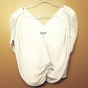 Daymour Couture | Women's Formal Cream Vintage Top (Size 6)